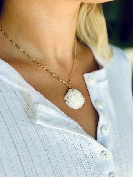 #80224 ROLLING TIDE SHELL NECKLACE