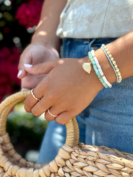 #60189 MULTI SHELL CHARM BRACELET