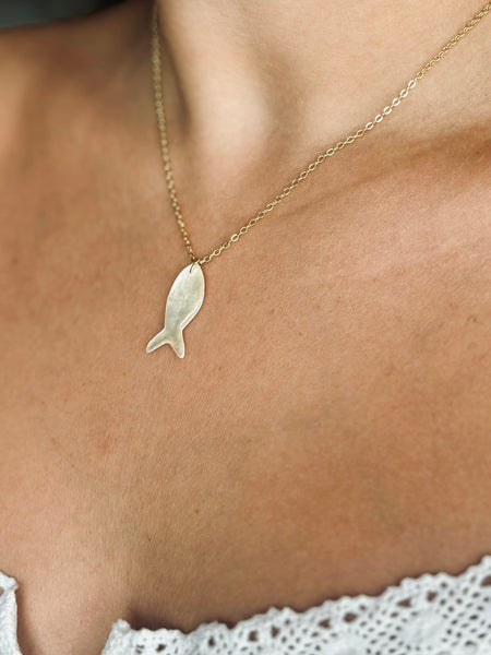 #80226 MOP FISH NECKLACE