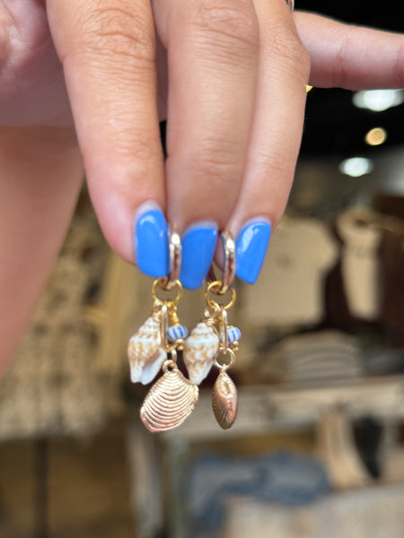 #2710 SCALLOP CLUSTER HUGGIE