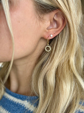 #2689 PAVE SUN HUGGIE