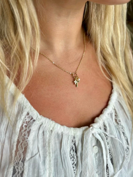 #80211 CROSS PEARL CLUSTER CHARM NECKLACE