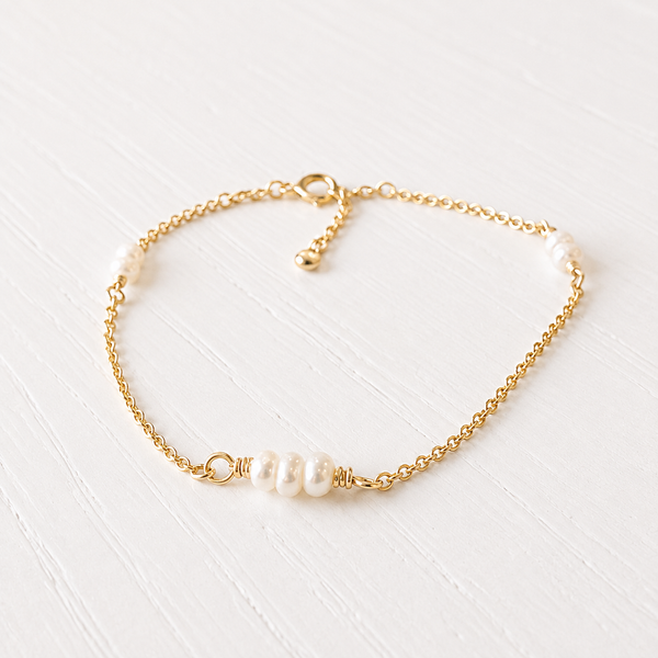 #60243 TRIPLE PEARL TIN CUP BRACELET