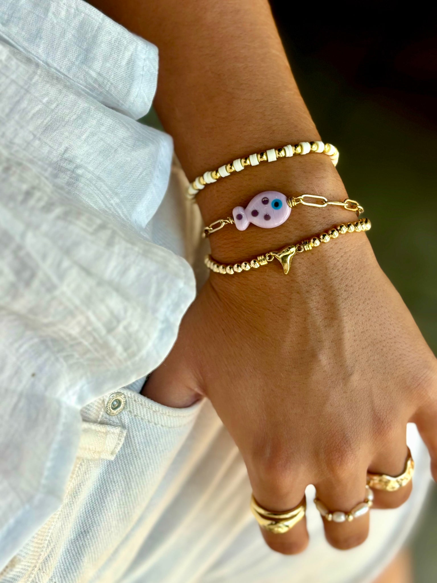 #60190 GLASS FISH PAPERCLIP CHAIN BRACELET