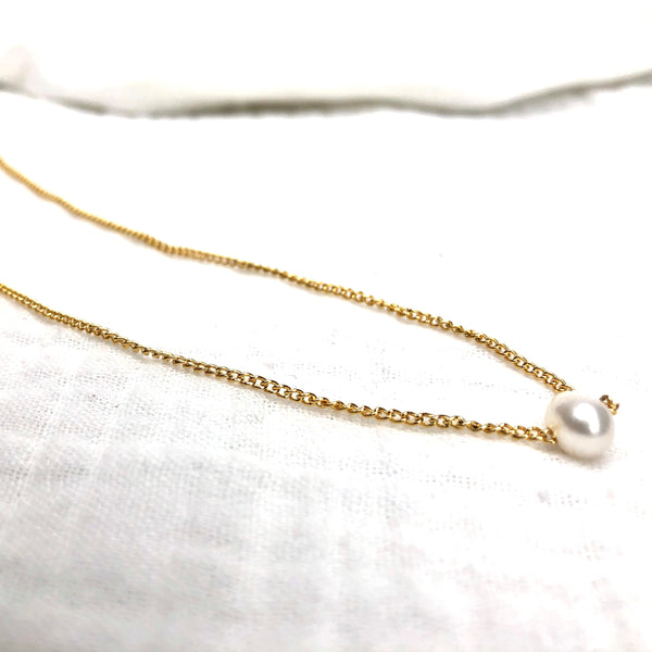 SLIDING PEARL NECKLACE