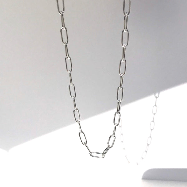 LARGE OVAL LINK CHAIN NECKLACE